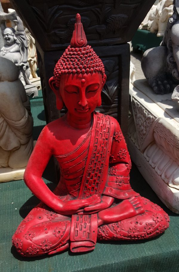 large thai buddha red