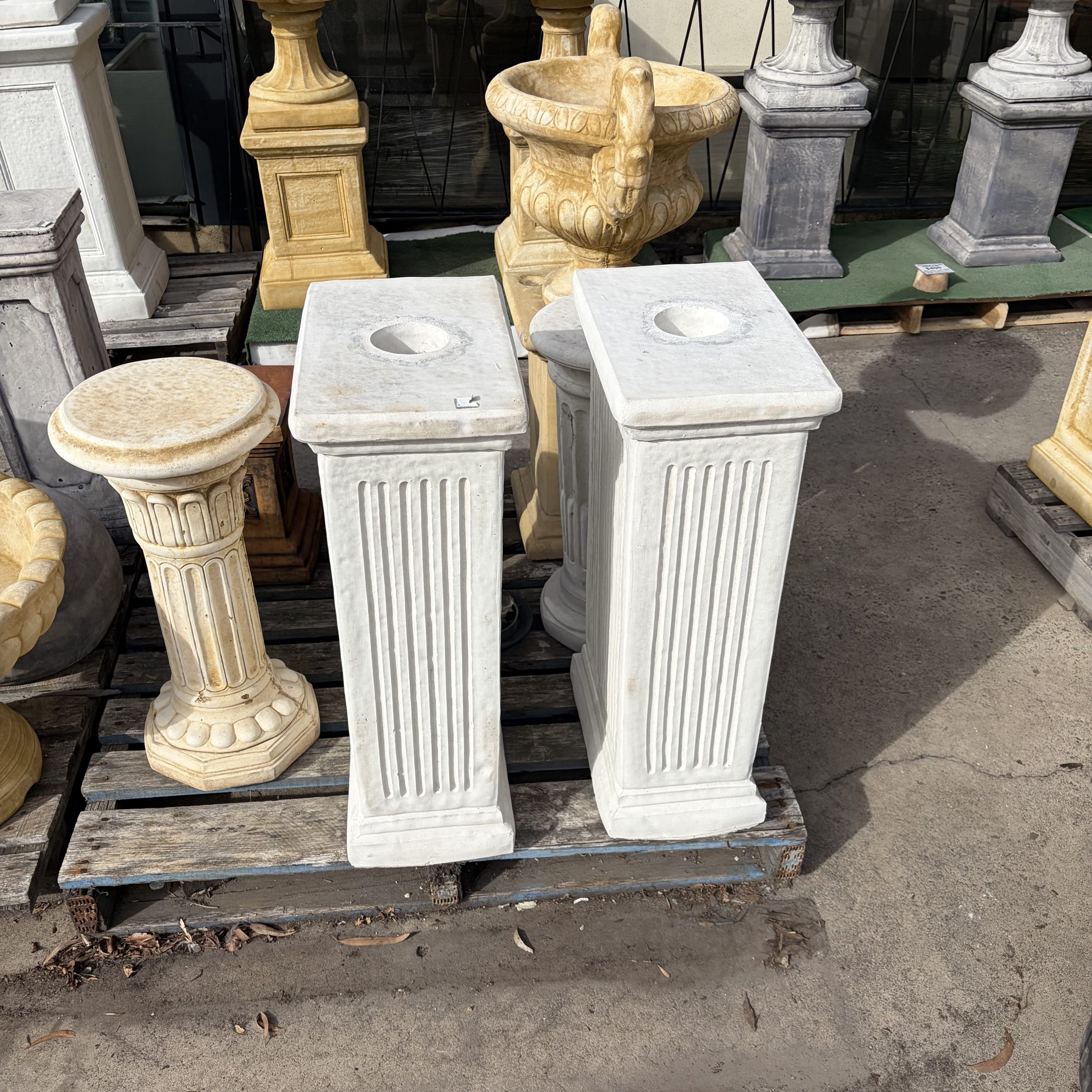 Grange Pedestal Concrete Plinth / Stand (1817) - Image 4
