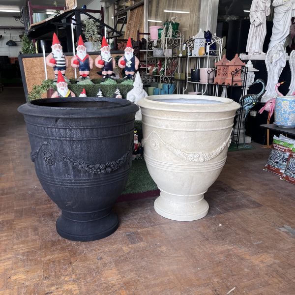Verona Urn - Image 3