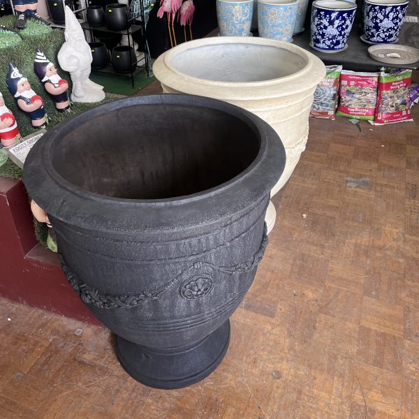 Verona Urn - Image 2