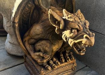 Gothic Gargoyle Concrete Statue 4028